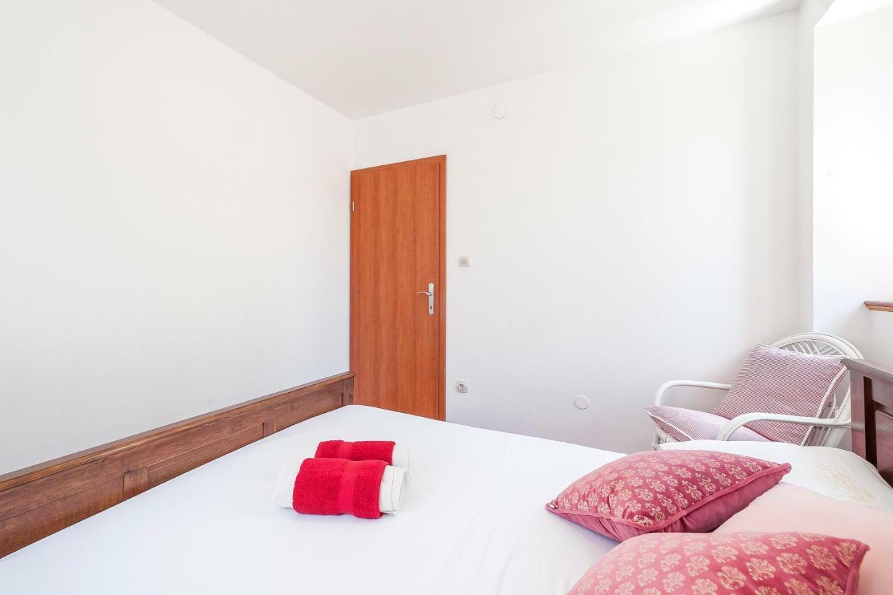 Apartmani Aligator พรีมอชเตน ภายนอก รูปภาพ